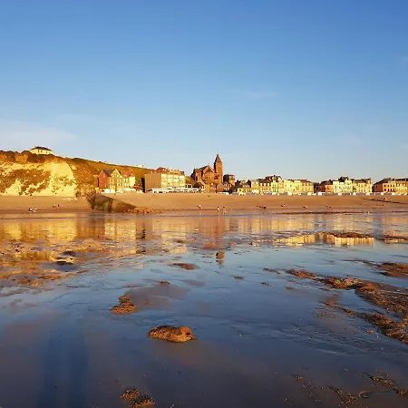 Appartement Appartement d'une chambre avec vue sur la mer balcon et wifi a Mers les Bains a 3 km de la plage